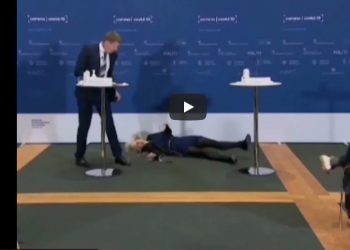 Υπόθεση AstraZeneca: Η στιγμή που «καταρρέει» η επικεφαλής του οργανισμού φαρμάκων της Δανίας[video]