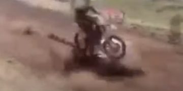 Σοκαριστικό δυστύχημα σε αγώνες MotoCross-Σκοτώθηκε μονόχειρας οδηγός[Σοκαριστικές Εικόνες]