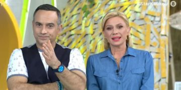 Λύγισε on air η Κατερίνα Καραβάτου: «Εκεί πάνω που είσαι να γελάς»