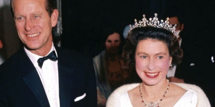 Πρίγκιπας Φίλιππος: Οι Εξωσυζυγικές σχέσεις και τα άφθονα ποτά-Πώς ξεφορτώθηκε την πεθερά του κλείνοντας την κεντρική θέρμανση