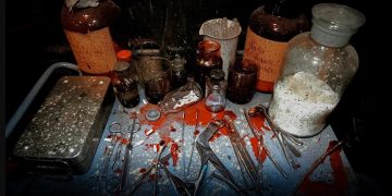 Alldaynews.gr Σκέτη Κόλαση: Άνδρας έπνιξε, τεμάχισε και έφαγε τη μητέρα του