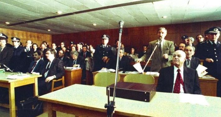 Σαν Σήμερα: Μένιος Κουτσόγιωργας-Πέθανε σε ζωντανή τηλεοπτική μετάδοση[video]