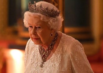 Τέλος το πένθος για την βασίλισσα Ελισάβετ: Επέστρεψε στα καθήκοντά της μετά τον θάνατο του πρίγκιπα Φίλιππου