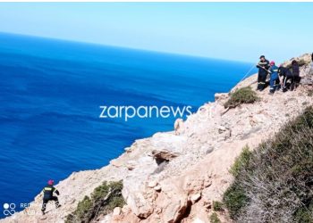 Τραγωδία στη Γαύδο: Νεκρή η 25χρονη επιβάτης του Ι.Χ. που έπεσε σε γκρεμό[photos]