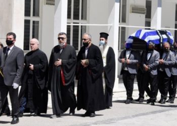 Θλίψη στην κηδεία του στιχουργού Σπύρου Γιατρά