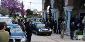 Θρήνος στην κηδεία του γιατρού Στέλιου Κούτσια-Τραγικός ο Θάνατός του[Φωτογραφίες]