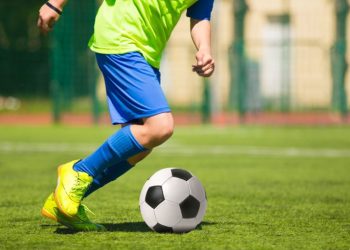 Φροντιστής έστελνε γυμνές φωτογραφίες σε παιδιά ακαδημίας ποδοσφαίρου