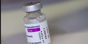 Alldaynews.gr Αθηνά Λινού: Να μην χορηγηθεί το εμβόλιο της AstraZeneca στους 30άρηδες