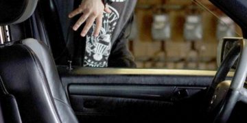 Alldaynews.gr Οδηγούσε ανάποδα στην εθνική για 30 χιλιόμετρα έχοντας συνοδηγό ένα πτώμα