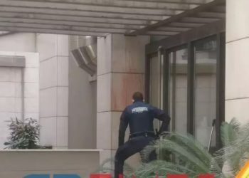 Τραγωδία πριν Λίγο: Έδωσε τέλος στη ζωή του πέφτοντας απο τον 7ο όροφο[video]