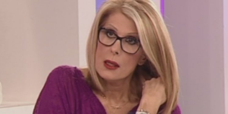 Alldaynews.gr Εύη Δρούτσα: Ο Τριαντάφυλλος έφτιαξε την καριέρα της Θεοδωρίδου