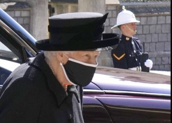 Bασίλισσα Ελισάβετ: Η Σοκαριστική κίνηση στην κηδεία που όλοι είδαν αλλά κανείς δεν κατάλαβε τη σημασία της