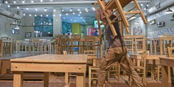 Alldaynews.gr Ανοίγει Νωρίτερα η Εστίαση-Τραπέζια μόνο σε Εξωτερικούς χώρους