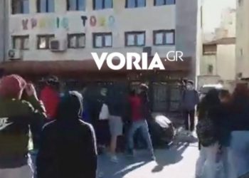 Θεσσαλονίκη: Στα χέρια μαθητές σε υπό κατάληψη σχολείο για τα self tests (vids)