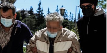 Έγκλημα στο Κορωπί: Στη φυλακή ο 76χρονος για τη δολοφονία του γιου του