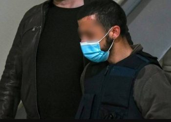 Έγκλημα Μακρινίτσα: «Σαπίστε τον φονιά»! Ο κόσμος ήθελε στα χέρια του το δολοφόνο του Γιώργου και της Κων/νας[photos]