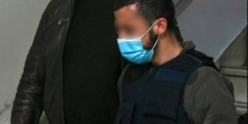 Έγκλημα Μακρινίτσα: «Σαπίστε τον φονιά»! Ο κόσμος ήθελε στα χέρια του το δολοφόνο του Γιώργου και της Κων/νας[photos]