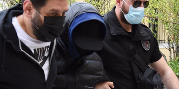 Φουρθιώτης-Εγκληματική οργάνωση: Μας υποσχέθηκε απο 20.000€ για να πυροβολήσουμε το σπίτι του[video]