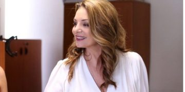 Αγνώριστη η Άντζελα Γκερέκου![photo]