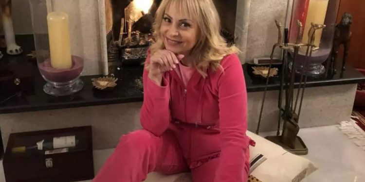 Τέτα Καμπουρέλη: Αυτό είναι το σπίτι, όπου διέμενε για 18 χρόνια με τον σύζυγό της[video]