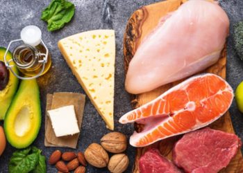 keto-diet-ketogoniki-diatrofi