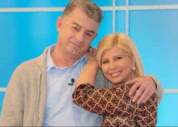 Ζήνα Κουτσελίνη: Η νέα συγκινητική φωτογραφία με τον Γιώργο Καραϊβάζ να χορεύει ζεϊμπέκικο