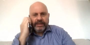 Δημήτρης Κούβελας για AstraZeneca: Ανάλογοι θάνατοι προκλήθηκαν και από τα υπόλοιπα εμβόλια