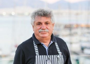 Όλο το μενού που σερβιρίστηκε στο Προεδρικό στις 25 Μαρτίου ζητήθηκε από το βρετανικό παλάτι – Τι αποκάλυψε ο Λαζάρου