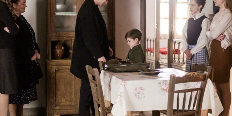 Άγριες Μέλισσες: Η άγρια συμπλοκή στη μέση του χωριού, η αποκάλυψη για τον Δούκα και η σύγκρουση