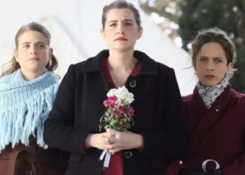 Alldaynews.gr Άγριες Μέλισσες – Spoiler: Ο Βόσκαρης πριν πεθάνει αποκαλύπτει στη Ελένη ποιος σκότωσε τον πατέρα της