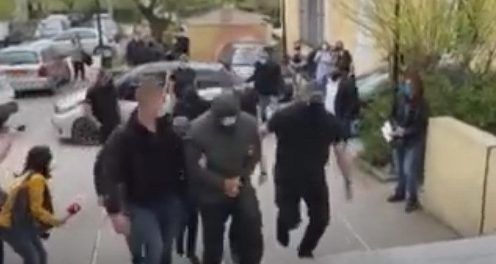 Με Χειροπέδες στον Εισαγγελέα ο Μένιος Φουρθιώτης![video]