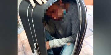 Κρύφτηκε σε βαλίτσα για να ταξιδέψει μέχρι τον Πειραιά (video)