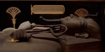 Μοναδικό Θέαμα! Μετέφεραν μούμιες 22 Φαραώ στο νέο «σπίτι» τους στο Κάιρο[video]