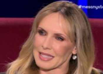 Εβελίνα Παπούλια: Έξι χρόνια είμαι ερωτευμένη με τον παιδικό μου φίλο