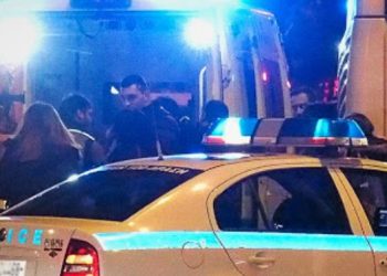 Υπόθεση Θρίλερ: Μαχαιρώθηκε 52χρονος στο λαιμό-Το έσκασε από ΕΚΑΒ και Αστυνομία