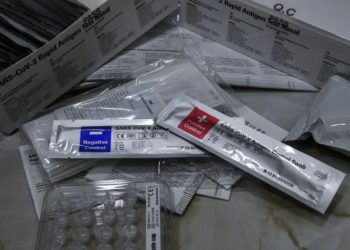 Στα φαρμακεία από σήμερα τα δωρεάν self test-Η πλατφόρμα και η διαδικασία[Βίντεο με Οδηγίες]