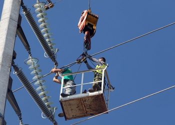 Τραγωδία πριν λίγο: Ηλεκτροπληξία σε Συνεργείο της ΔΕΗ – 3 νεκροί – Πάνω σε κολόνα ο ένας