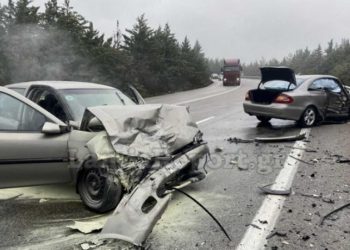 ΠΡΙΝ ΑΠΟ ΛΙΓΟ: Σοκαριστικό τροχαίο με τέσσερις τραυματίες