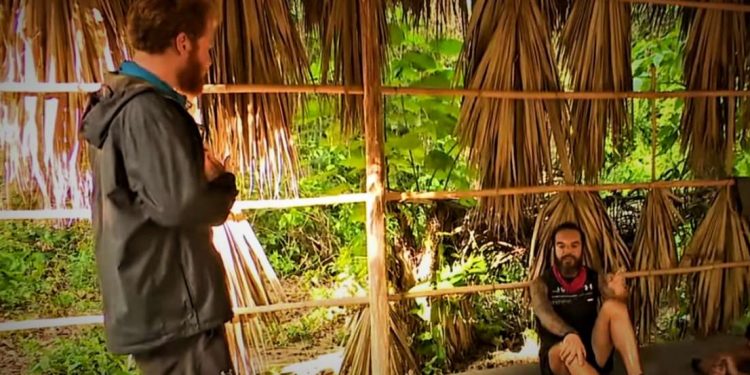 Alldaynews.gr Survivor: Τριαντάφυλλος εκτός ορίων – Ο Τζέιμς τον έβγαλε από τα ρούχα του (video)