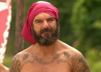 Survivor: Σκληρά λόγια από Κόρομι και Κώστα – «Μοντέρνος καραγκιόζης» ο Τριαντάφυλλος, «Χατζηαβάτης ο Παππάς» (vid)