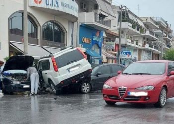 troxaio-karagatsi-τροχαίο