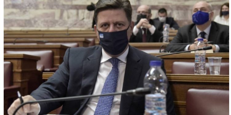 Κορωνοϊός: Σε προληπτική καραντίνα ο Μιλτιάδης Βαρβιτσιώτης