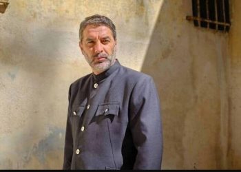 Άγριες Μέλισσες: Μια γυναίκα επισκέπτεται στη φυλακή τον Βόσκαρη και φέρνει ανατροπές