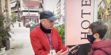 Alldaynews.gr Μήνυση για το self test του γιου της: «Ο κορονοϊός δεν είναι θανατηφόρος, βασανιστήριο το self test» (video)