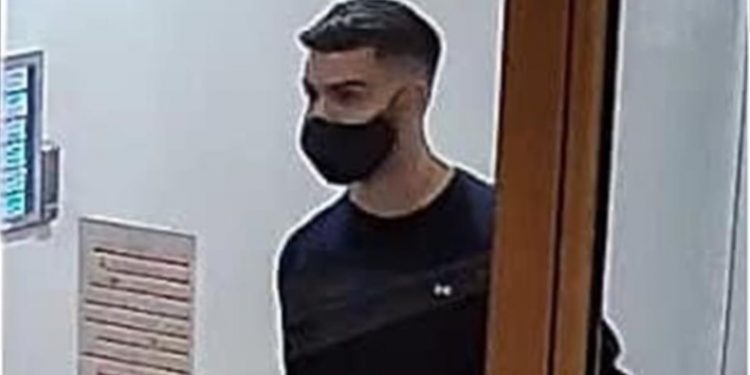 Alldaynews.gr Νέα Σμύρνη: “Καίνε” στο Facebook με τα σχόλια τον 22χρονο Σάτυρο!