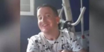 Απίστευτη καταγγελία: Μας ταλαιπωρούν απο τον Οκτώβριο με το επίδομα για τον παραπληγικό γιο μου[video]