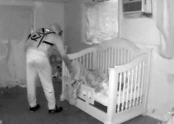 Συγκλονιστικό βίντεο: Η στιγμή που άγνωστος αρπάζει  4χρονο αγόρι και το μαχαιρώνει μέχρι θανάτου