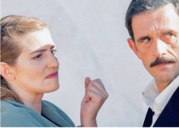 Alldaynews.gr Άγριες Μέλισσες spoiler: Καταρρέει η Ελένη από την αποκάλυψη σοκ στη φυλακή από τον Βόσκαρη