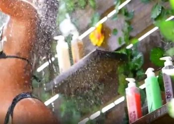 Ελευθερία Ελευθέριου: Έβαλε το μαγιό της και έγινε πάλι Survivor[video]