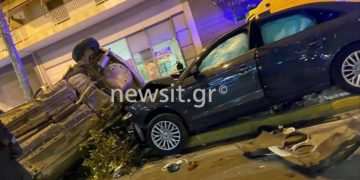 Σοκαριστικό τροχαίο στο Περιστέρι-Δίνει μάχη για τη ζωή του  21χρονος Ειδικός Φρουρός[Σκληρές Εικόνες]